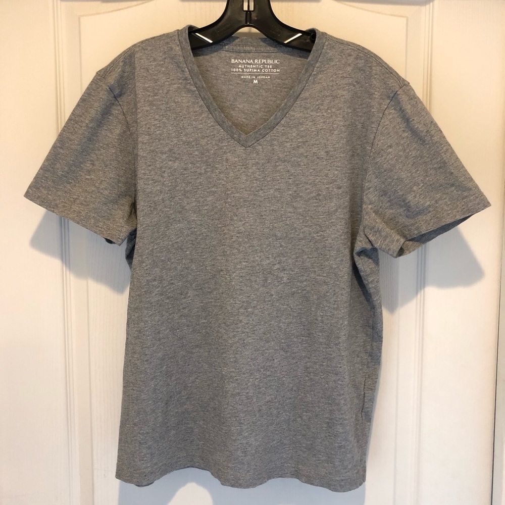 Banana Republic Gray Supima Cotton VNeck TShirt -M